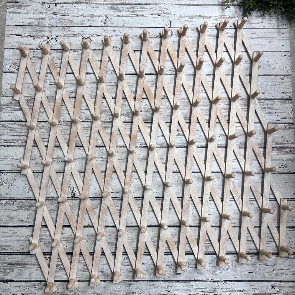 Vintage Accordion Style Wood Peg Hanger Rack 87 Pegs